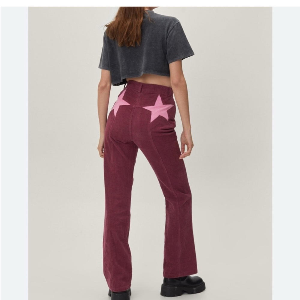 Corduroy High Waisted Flared
Star Bum Pants | Nasty Gal